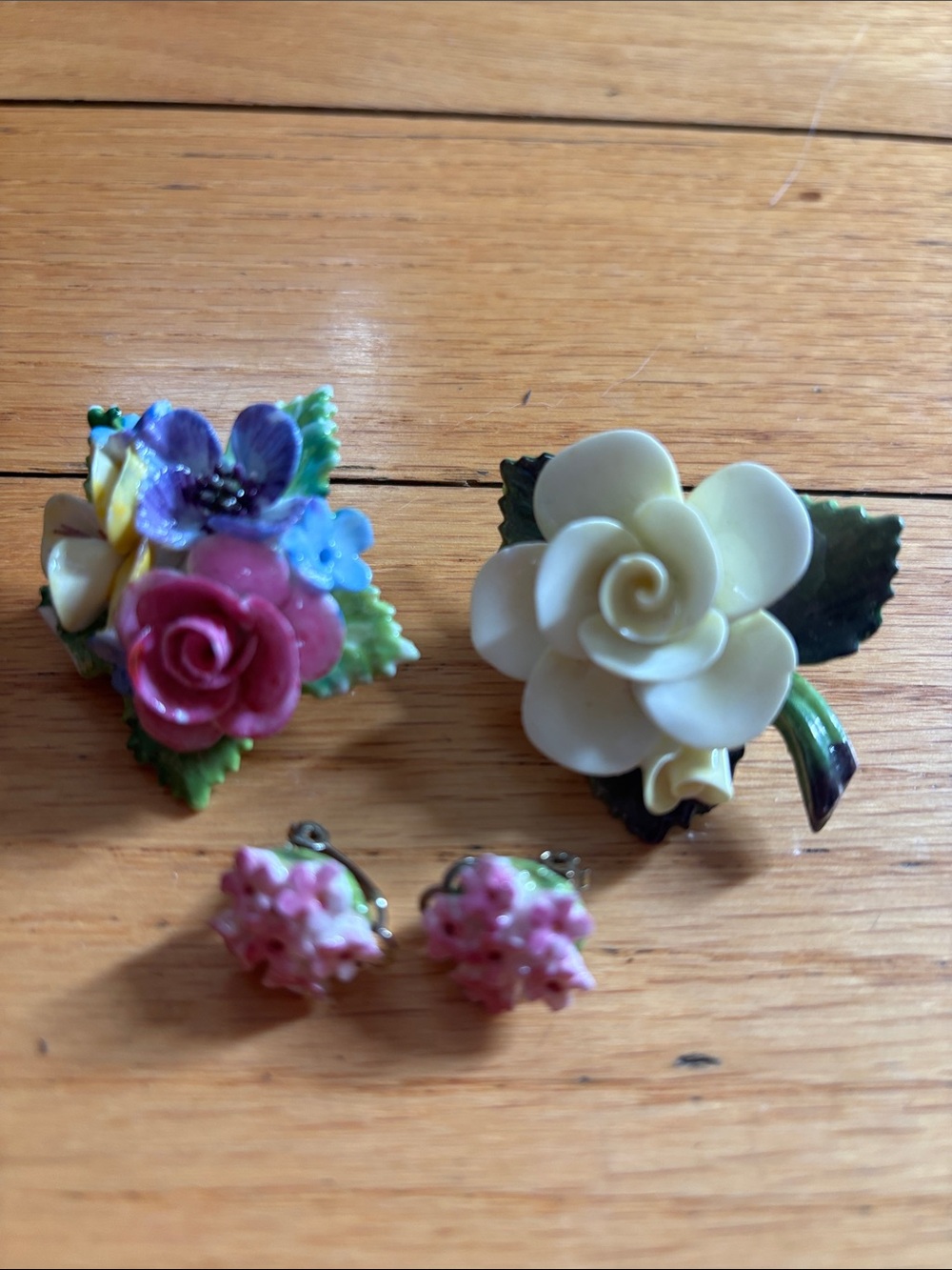Vintage Staffordshire Pins and clip on earrings Made in England